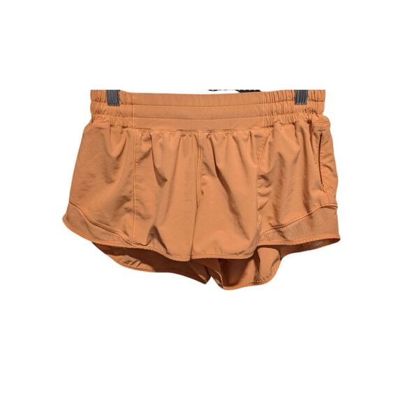 LULULEMON ATHLETICA Hotty Hot Low-Rise Short '2.5" Size 8 - Picture 4 of 5
